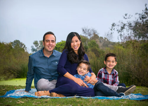 fam-port_h-v_500x700_001